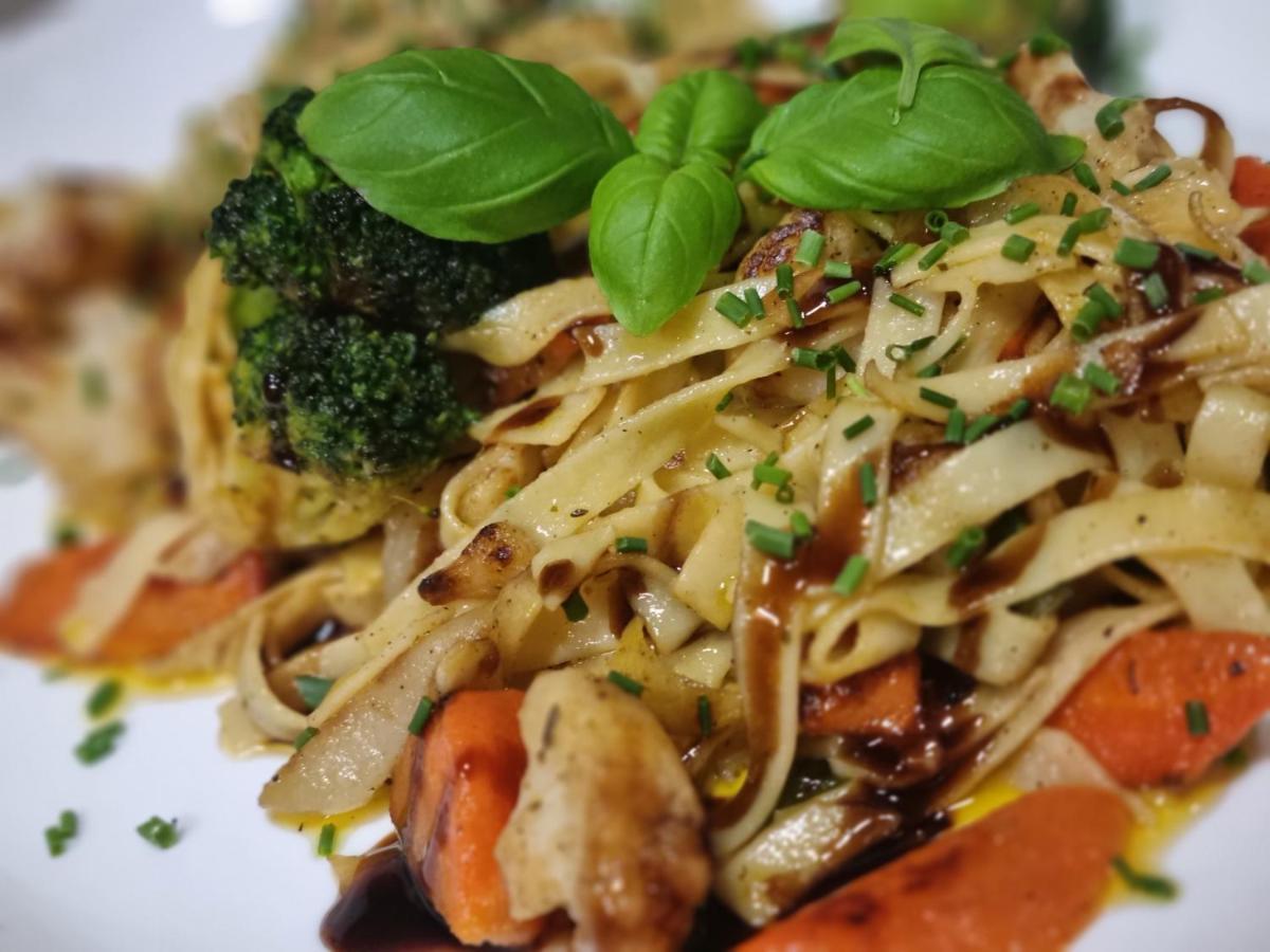 Bauer'S Pension-Restaurant-Catering Grosshabersdorf Екстериор снимка