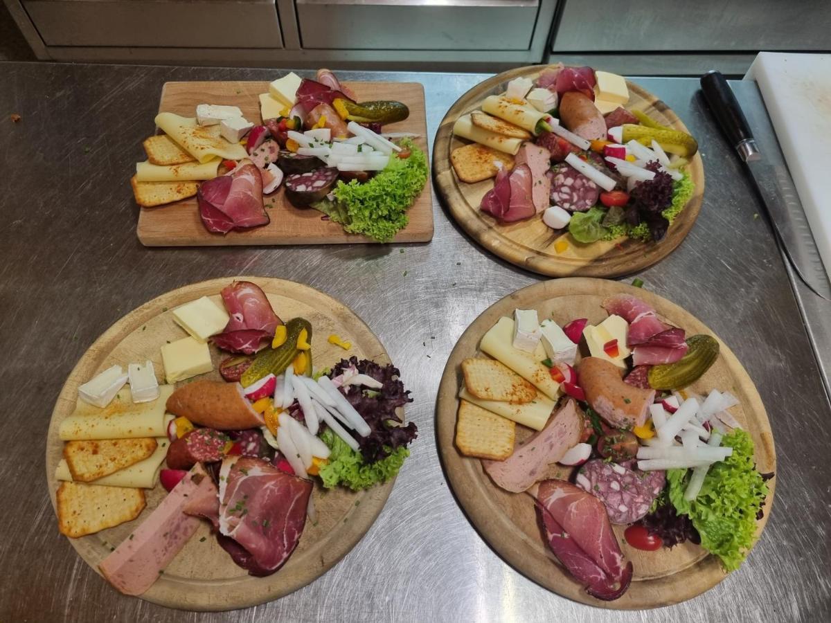 Bauer'S Pension-Restaurant-Catering Grosshabersdorf Екстериор снимка